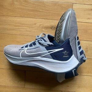 Nike Dallas Cowboys men's sneaker size 9.5